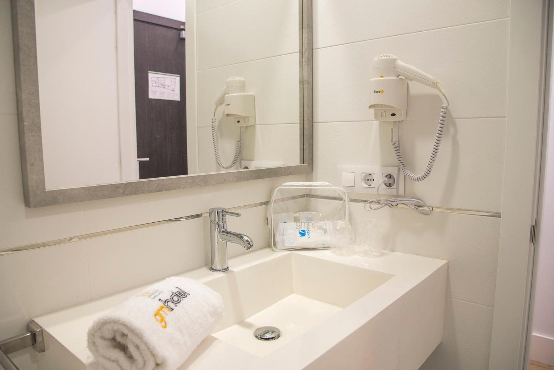 Gm Hotel Marchena  Ngoại thất bức ảnh